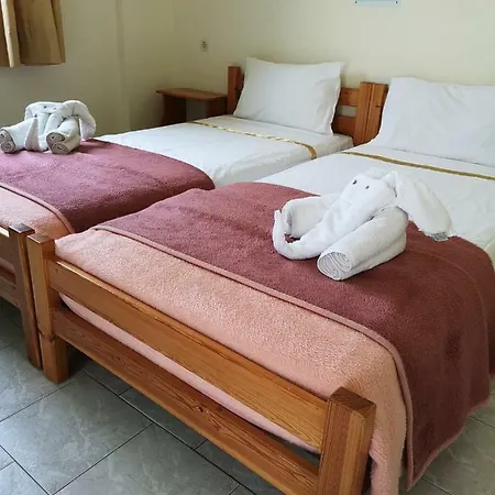 Tsapakis Hotel *