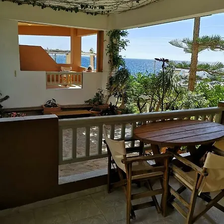Tsapakis Hotel Léntas